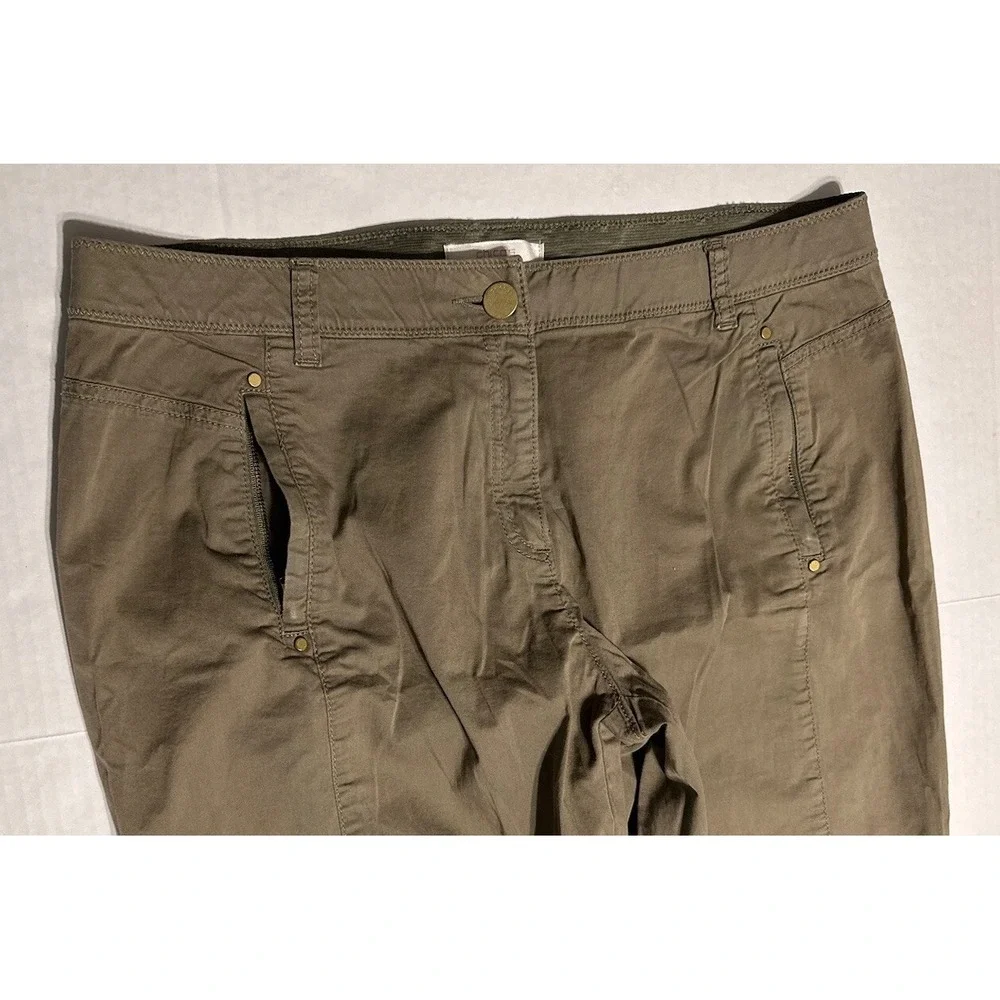 Chico's Khaki Green Straight Leg Pants Size 10 (1.5) Zip‎ Pockets Casual - Picture 2 of 9